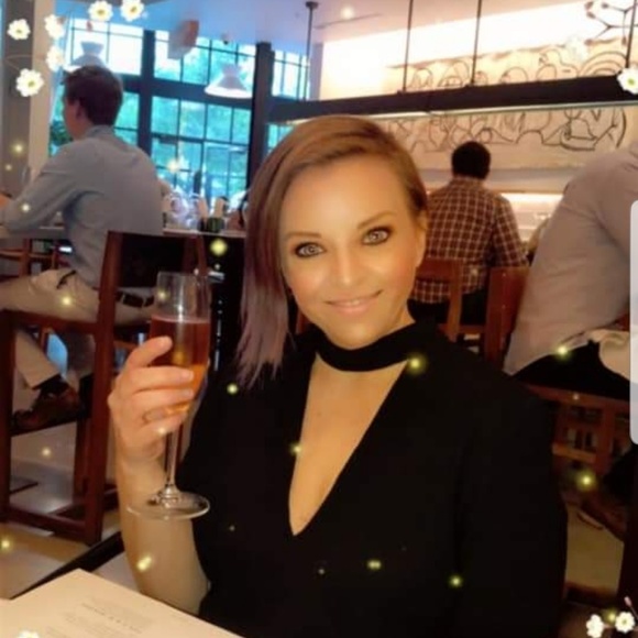 Meet your Posher, Kellie - Picture 2 of 2